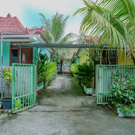 Oyo Life 90301 Hidden Village Uluwatu Jimbaran  Exterior photo